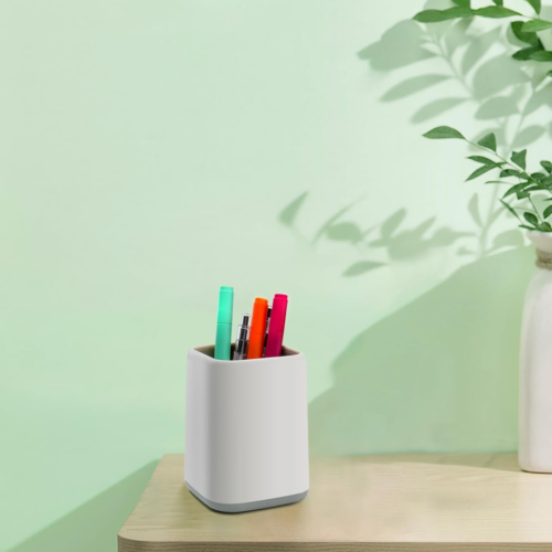 Desktop pen holder/organizer